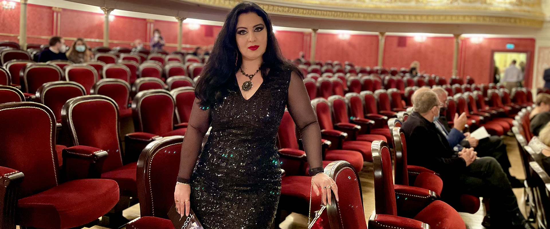 La Scala wprowadza twarde reguły operowego dress code’u – a co w Polsce?