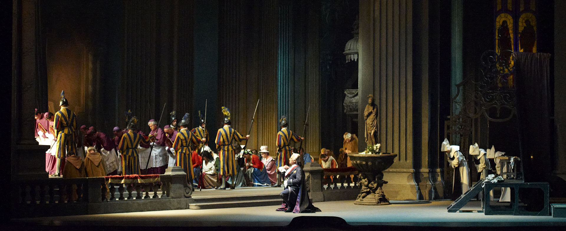 „Tosca” na stojaka czyli nie wszystko złoto, co się świeci
