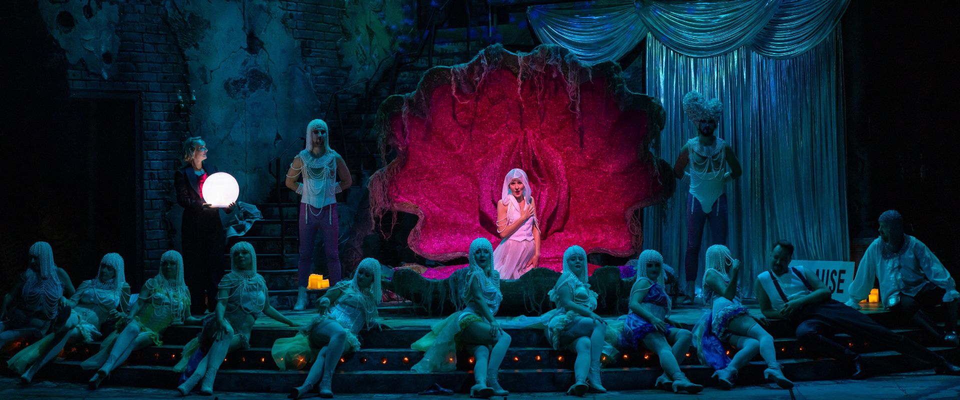 Mądra, nowoczesna i potrzebna Moniuszce inscenizacja „Hrabiny” w Teatrze Wielkim w Poznaniu