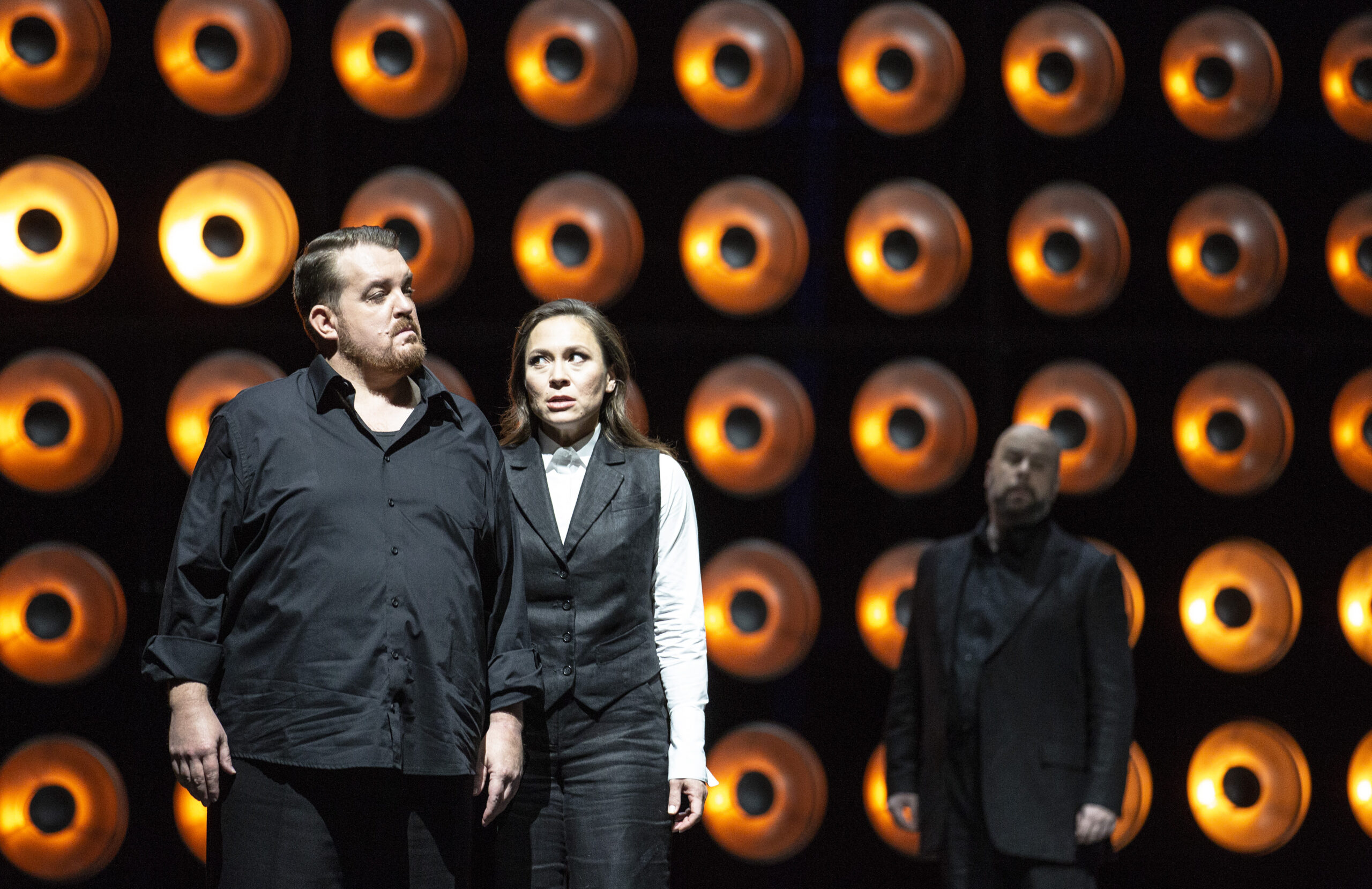 W kręgu tragicznej miłości: listopadowe spektakle w Deutsche Oper w Berlinie