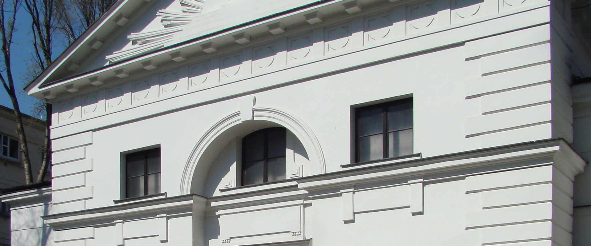 Alicja Wegorzewska-Whiskerd przez kolejne 40 miesięcy ponownie pokieruje Warszawską Opera Kameralną